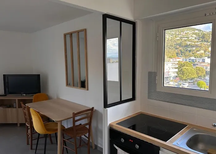 Appartement Climatise 7 Couchages Mandelieu-La-Napoule